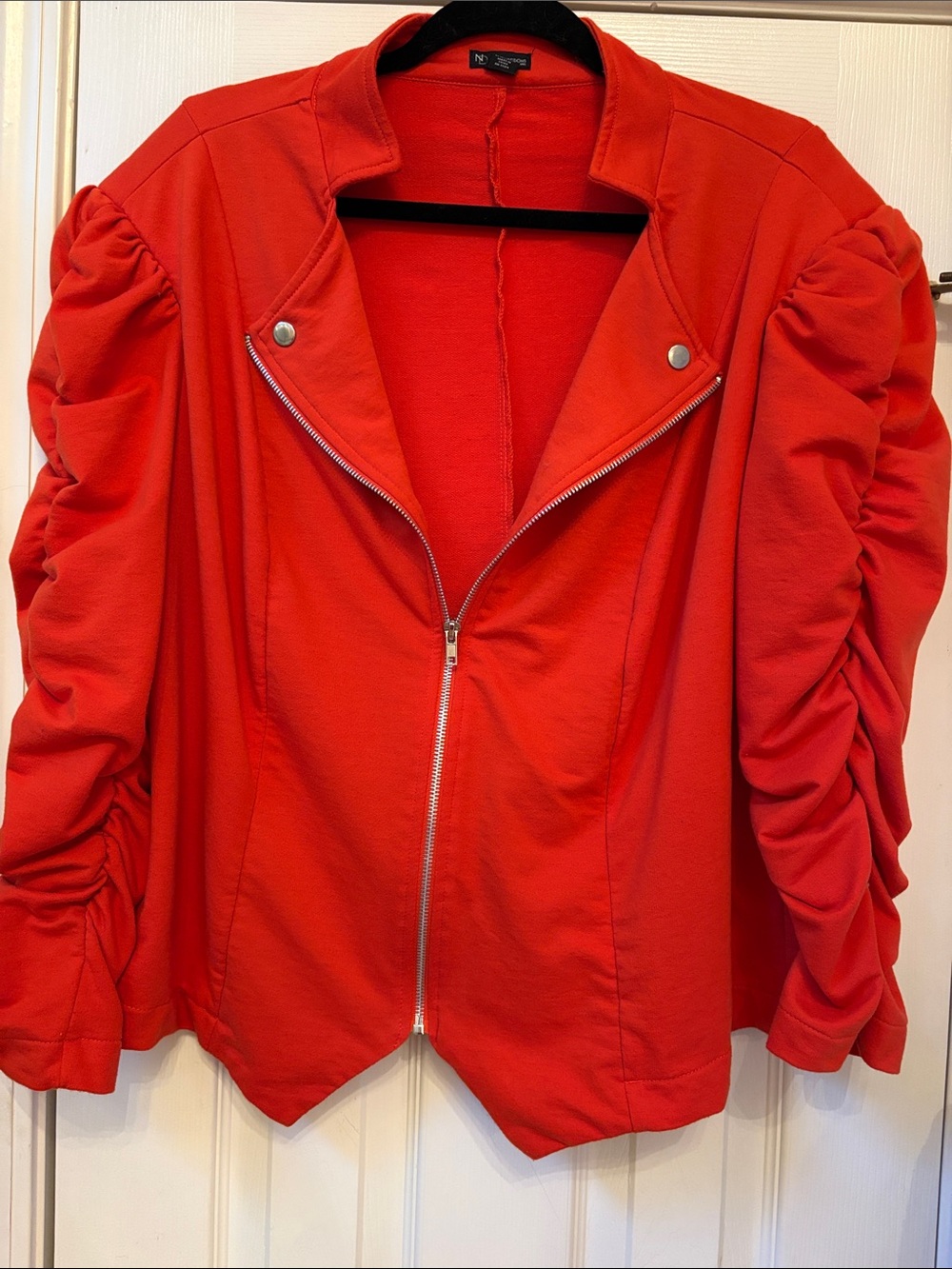 1X New Directions Woman Vibrant Red-Orange Ruched-Sleeve Zip Jacket